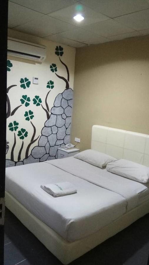 Golden Leaf Boutique Hotel Джохор-Бару Экстерьер фото